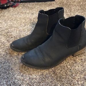 black chelsea boots